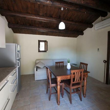 Liscia Country Relais Guest House Sant'Antonio di Gallura Eksteriør bilde