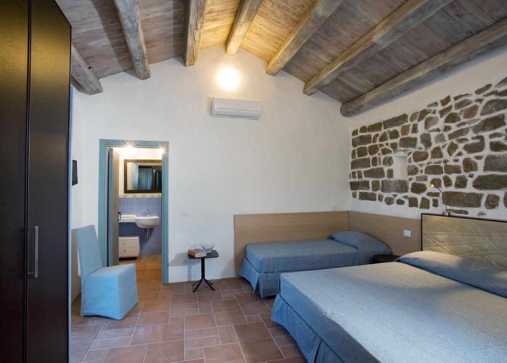 Liscia Country Relais Guest House Sant'Antonio di Gallura Eksteriør bilde