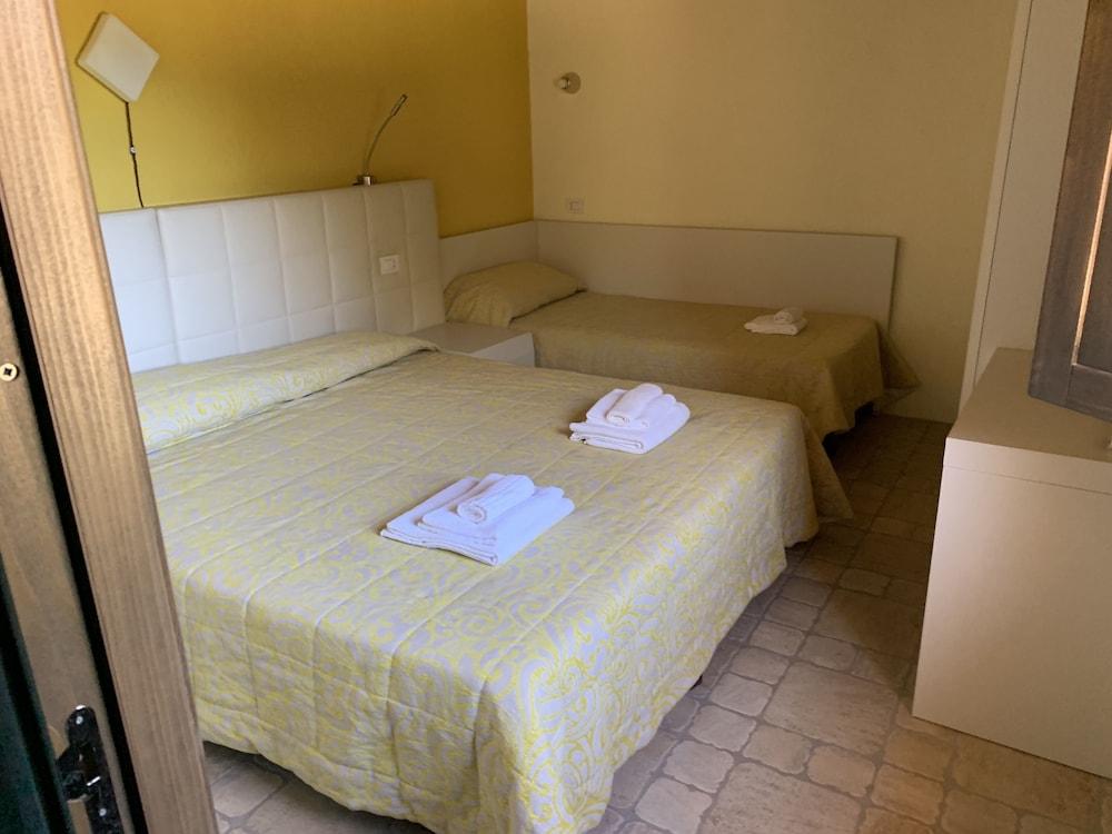 Liscia Country Relais Guest House Sant'Antonio di Gallura Eksteriør bilde