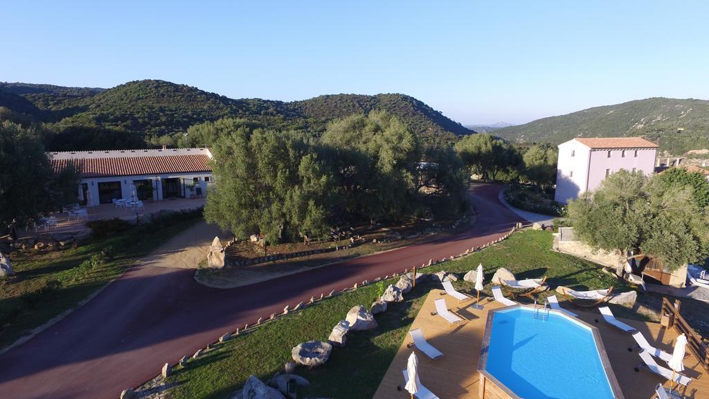 Liscia Country Relais Guest House Sant'Antonio di Gallura Eksteriør bilde