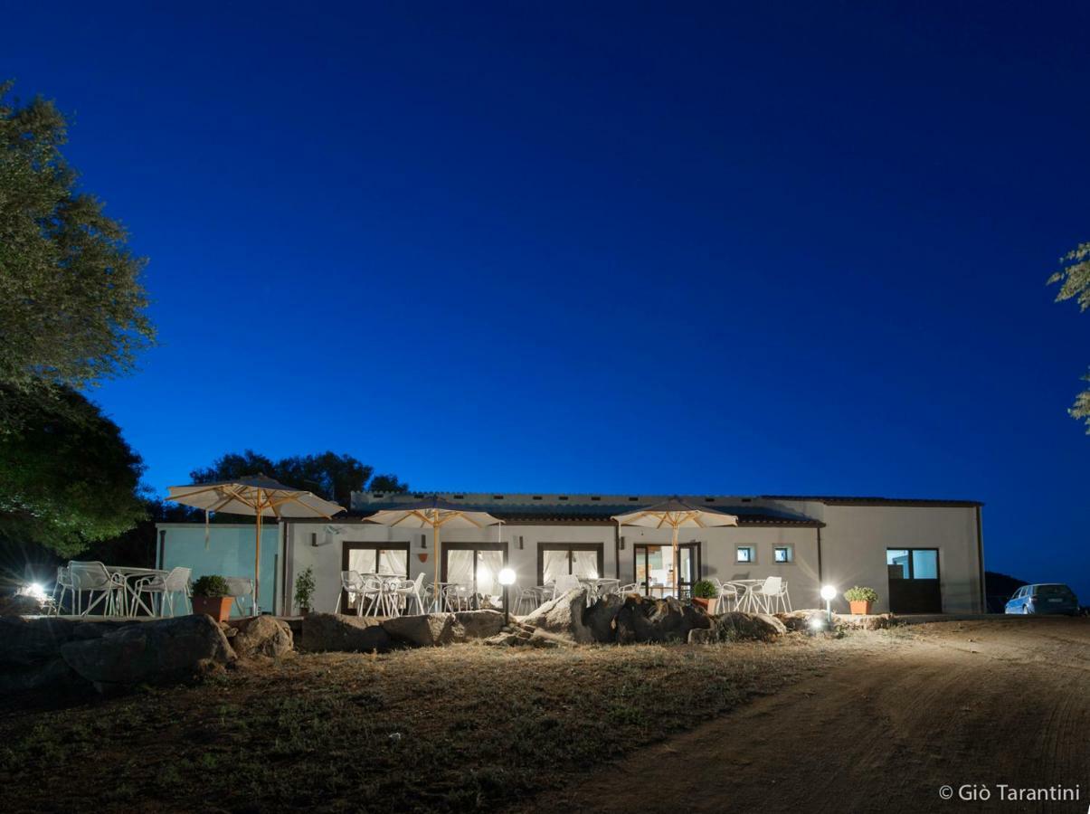 Liscia Country Relais Guest House Sant'Antonio di Gallura Eksteriør bilde