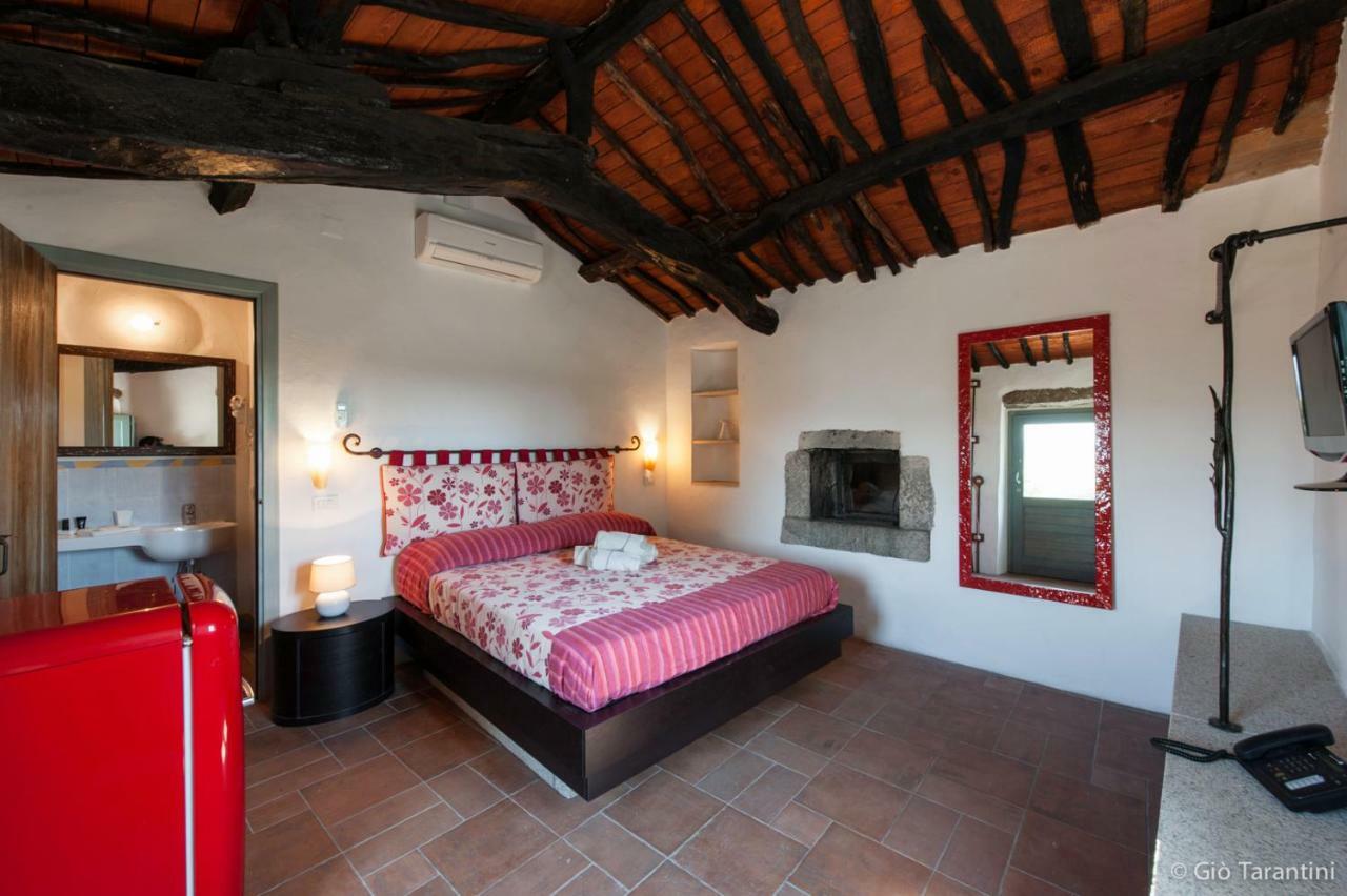 Liscia Country Relais Guest House Sant'Antonio di Gallura Eksteriør bilde