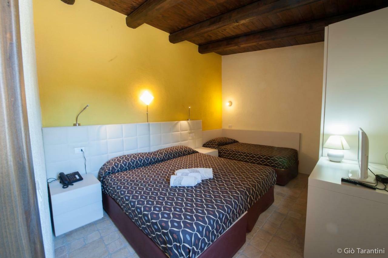 Liscia Country Relais Guest House Sant'Antonio di Gallura Eksteriør bilde