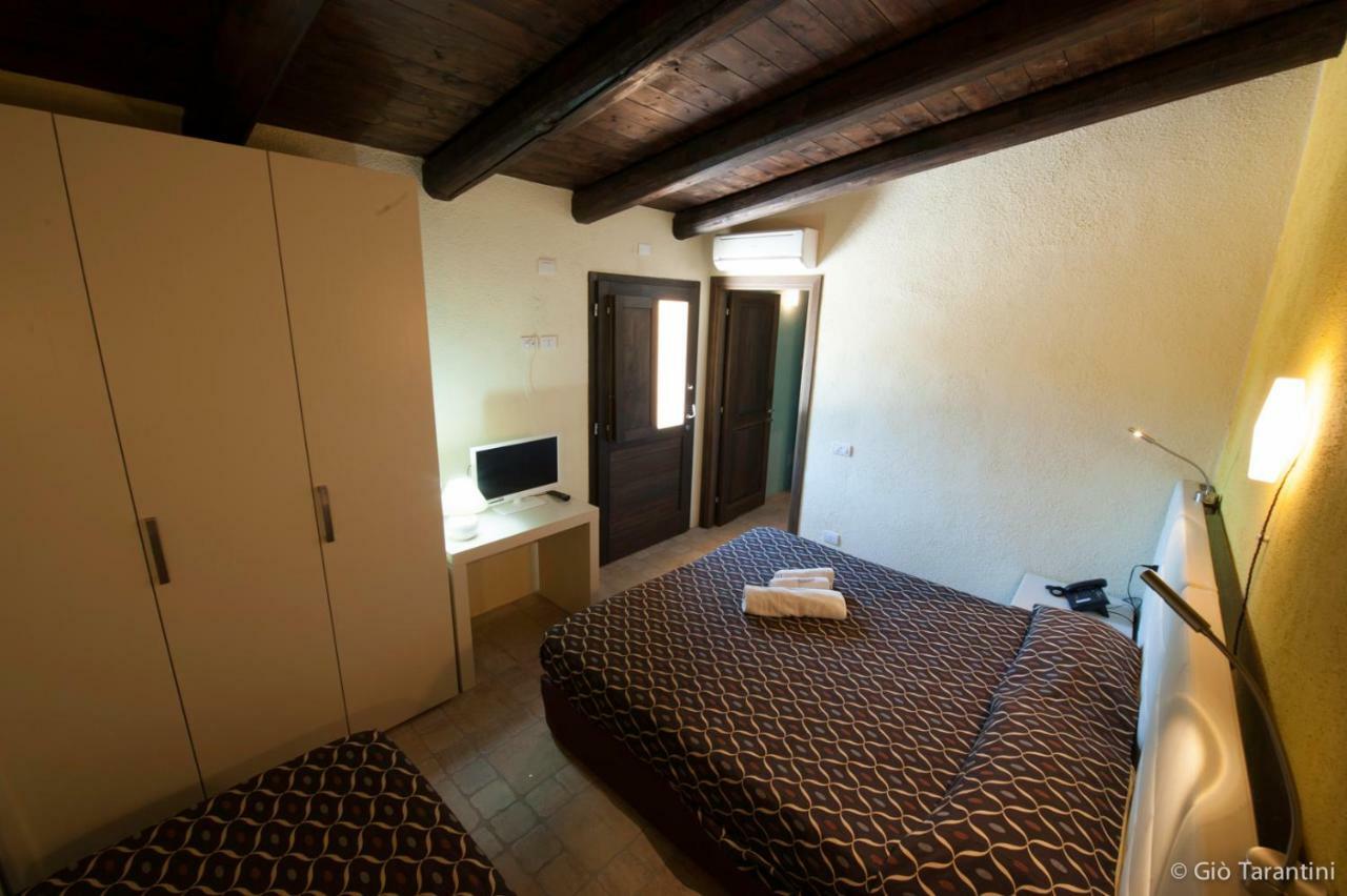 Liscia Country Relais Guest House Sant'Antonio di Gallura Eksteriør bilde
